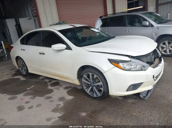 1N4AL3AP3HC148300 2017 NISSAN ALTIMA - Image 1
