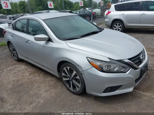 1N4AL3AP3HC151424 2017 NISSAN ALTIMA - Image 1