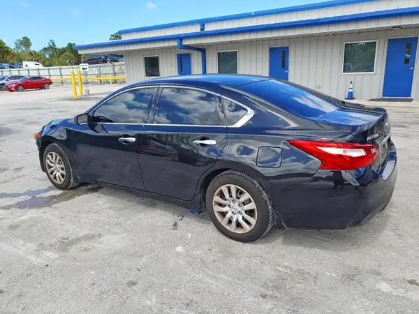 1N4AL3AP3HC155439 2017 NISSAN ALTIMA - Image 2