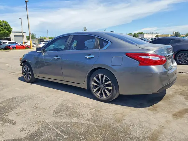 1N4AL3AP3HC155649 2017 NISSAN ALTIMA - Image 2