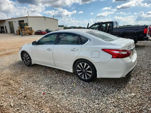 1N4AL3AP3HC155893 2017 NISSAN ALTIMA - Image 2