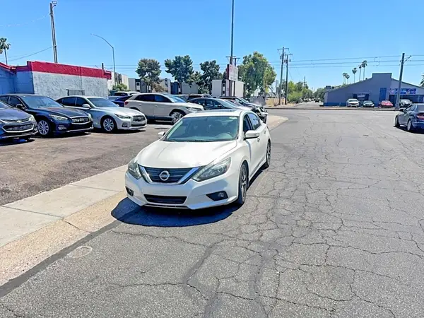 1N4AL3AP3HC163766 2017 NISSAN ALTIMA - Image 2