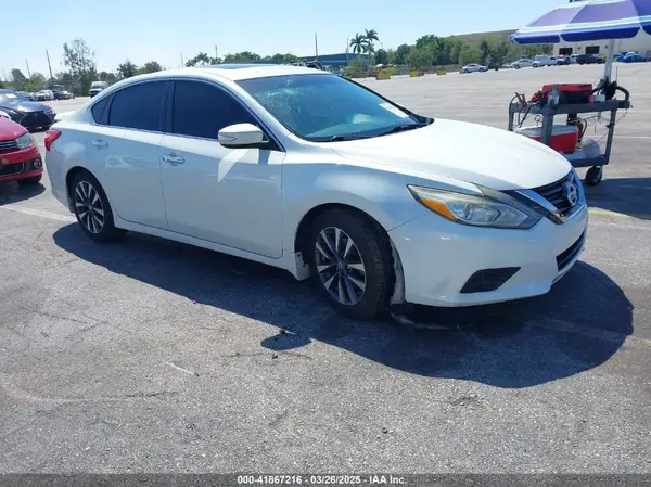 1N4AL3AP3HC163878 2017 NISSAN ALTIMA - Image 1