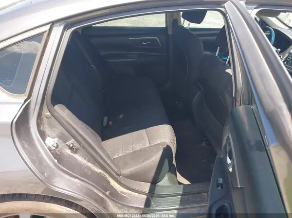 1N4AL3AP3HC165307 2017 NISSAN ALTIMA - Image 8