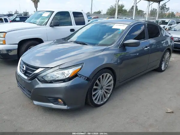 1N4AL3AP3HC166117 2017 NISSAN ALTIMA - Image 2