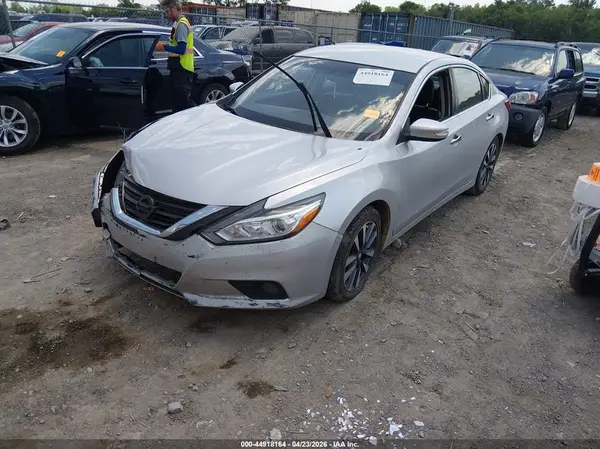 1N4AL3AP3HC175030 2017 NISSAN ALTIMA - Image 2