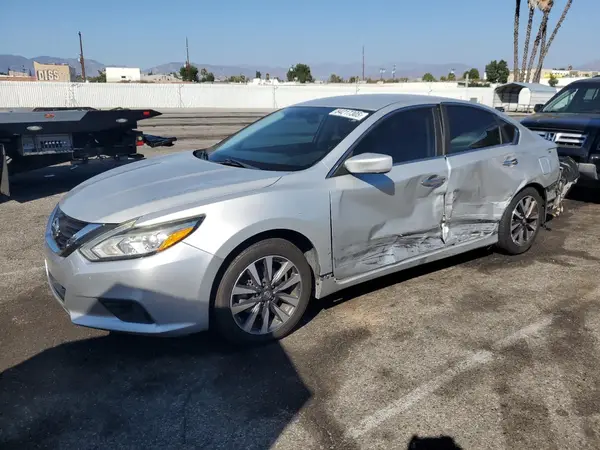 1N4AL3AP3HC175061 2017 NISSAN ALTIMA - Image 1