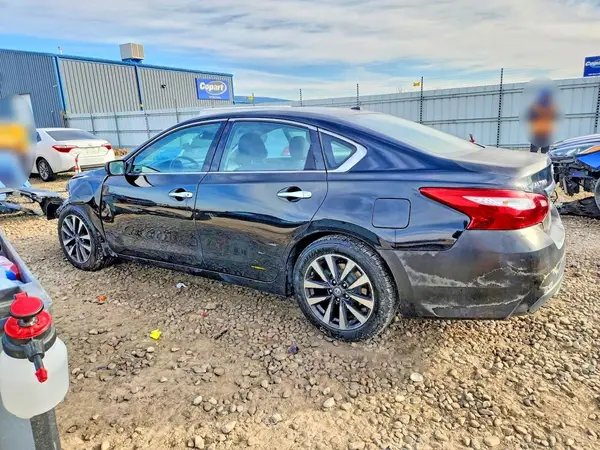 1N4AL3AP3HC188604 2017 NISSAN ALTIMA - Image 2