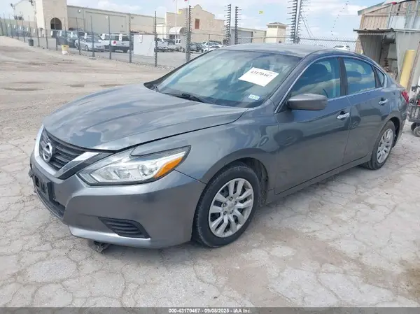 1N4AL3AP3HC190921 2017 NISSAN ALTIMA - Image 2