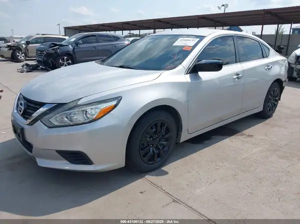 1N4AL3AP3HC194094 2017 NISSAN ALTIMA - Image 2