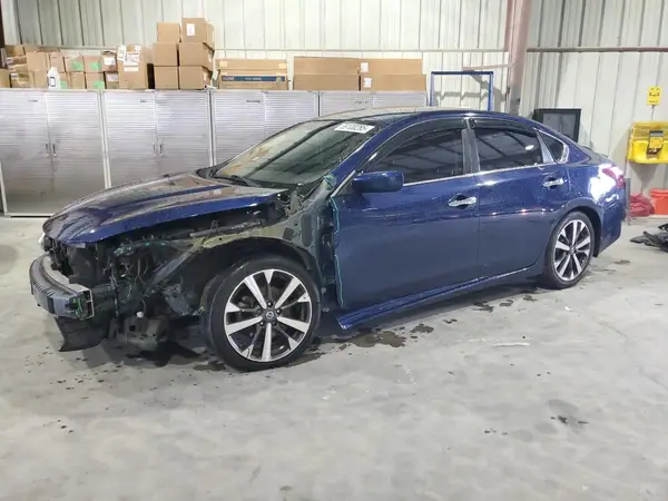 1N4AL3AP3HC196654 2017 NISSAN ALTIMA - Image 1