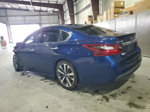 1N4AL3AP3HC196654 2017 NISSAN ALTIMA - Image 2