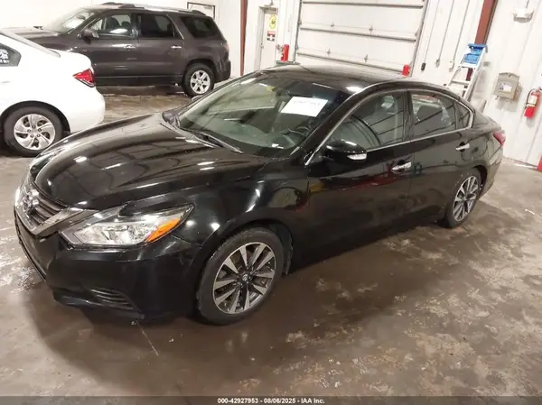 1N4AL3AP3HC197450 2017 NISSAN ALTIMA - Image 2