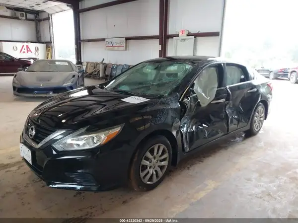 1N4AL3AP3HC200489 2017 NISSAN ALTIMA - Image 2