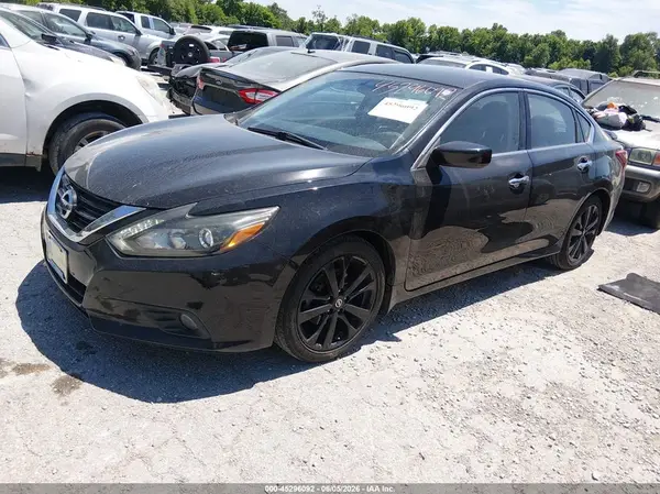 1N4AL3AP3HC205076 2017 NISSAN ALTIMA - Image 2