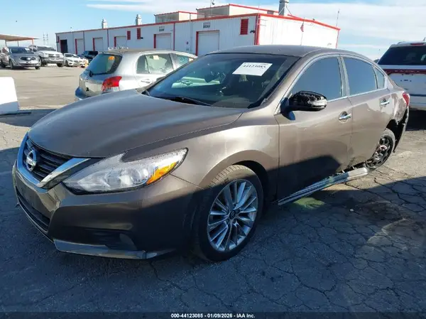 1N4AL3AP3HC207376 2017 NISSAN ALTIMA - Image 2
