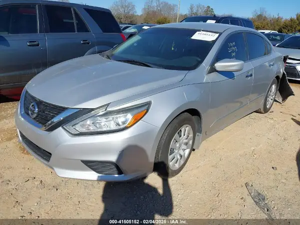 1N4AL3AP3HC207913 2017 NISSAN ALTIMA - Image 2