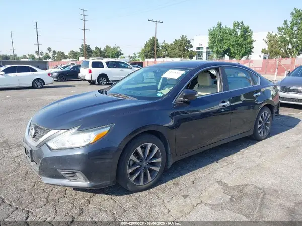 1N4AL3AP3HC209192 2017 NISSAN ALTIMA - Image 2