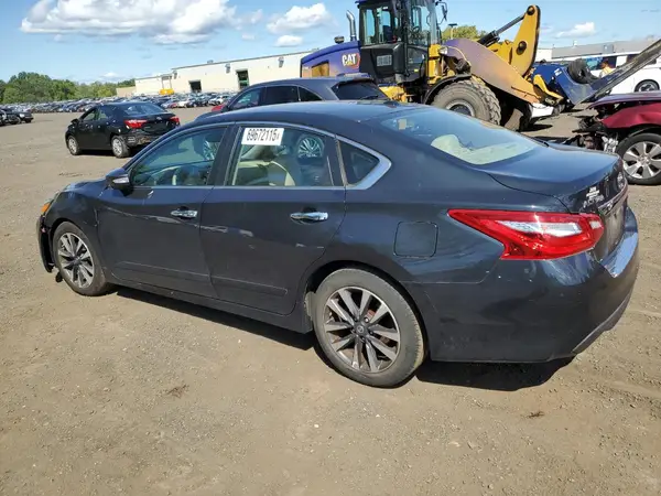 1N4AL3AP3HC210181 2017 NISSAN ALTIMA - Image 2