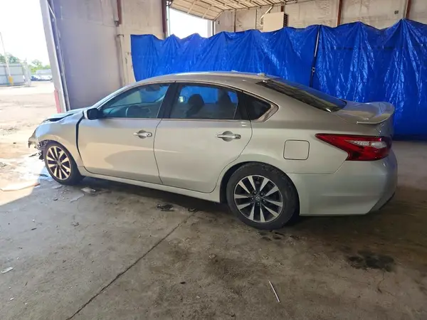 1N4AL3AP3HC211749 2017 NISSAN ALTIMA - Image 2