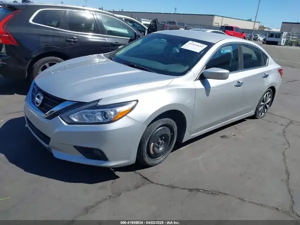 1N4AL3AP3HC211797 2017 NISSAN ALTIMA - Image 2