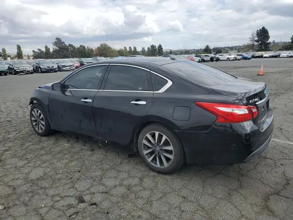 1N4AL3AP3HC213310 2017 NISSAN ALTIMA - Image 2