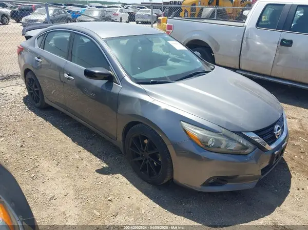 1N4AL3AP3HC214621 2017 NISSAN ALTIMA - Image 1