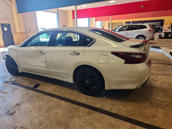 1N4AL3AP3HC216742 2017 NISSAN ALTIMA - Image 2