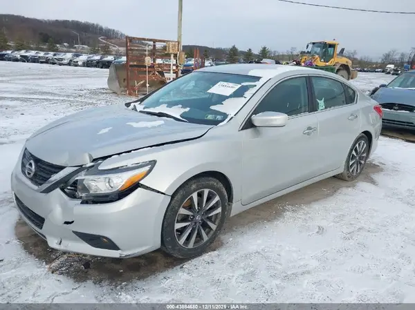 1N4AL3AP3HC225361 2017 NISSAN ALTIMA - Image 2