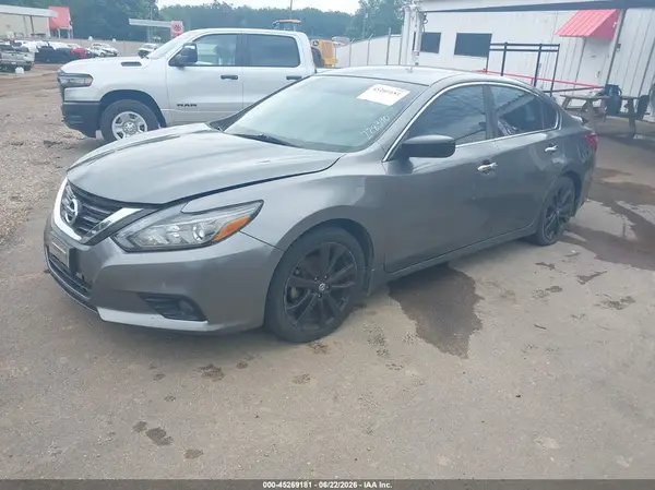 1N4AL3AP3HC228390 2017 NISSAN ALTIMA - Image 2