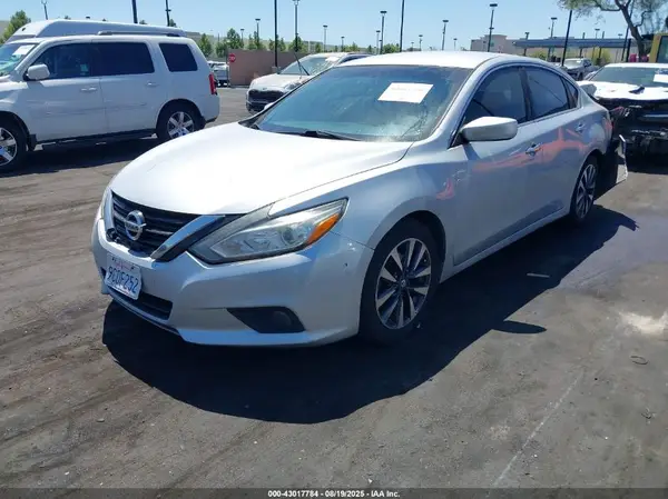 1N4AL3AP3HC228437 2017 NISSAN ALTIMA - Image 2
