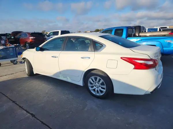 1N4AL3AP3HC229412 2017 NISSAN ALTIMA - Image 2