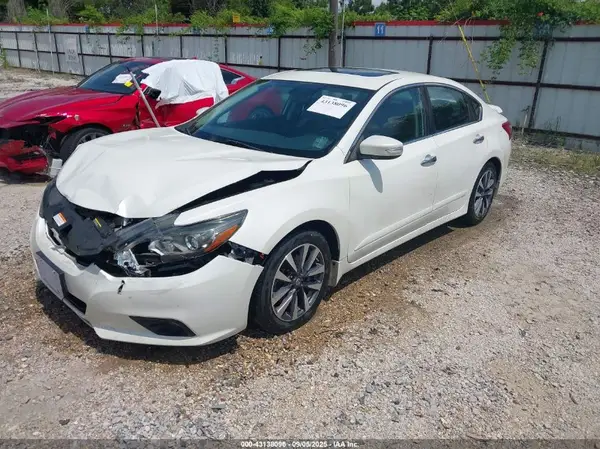 1N4AL3AP3HC230124 2017 NISSAN ALTIMA - Image 2