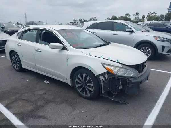 1N4AL3AP3HC232228 2017 NISSAN ALTIMA - Image 1