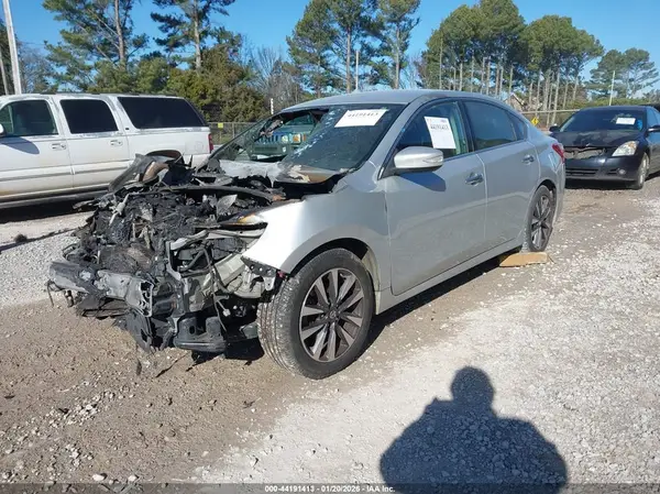 1N4AL3AP3HC234125 2017 NISSAN ALTIMA - Image 2