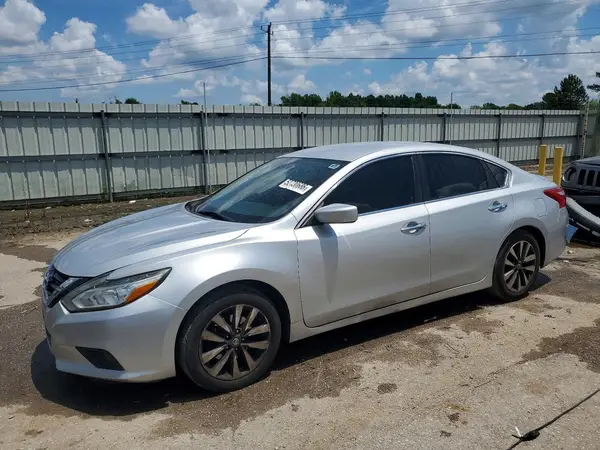 1N4AL3AP3HC237381 2017 NISSAN ALTIMA - Image 1
