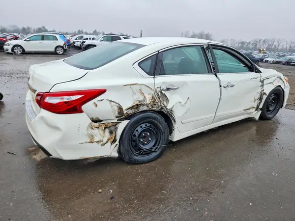 1N4AL3AP3HC238028 2017 NISSAN ALTIMA - Image 2