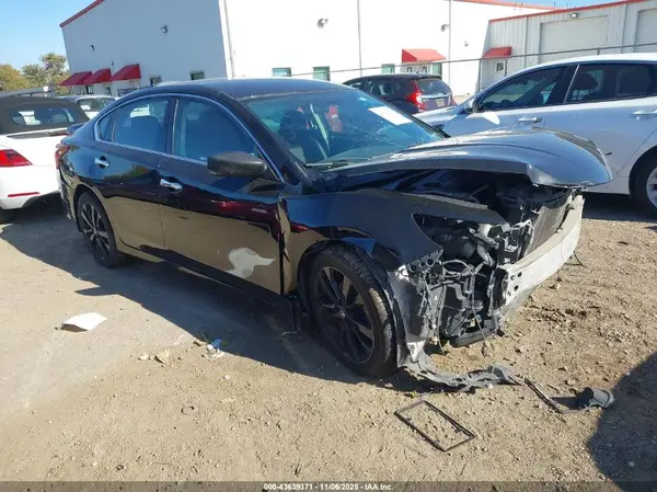 1N4AL3AP3HC238238 2017 NISSAN ALTIMA - Image 1