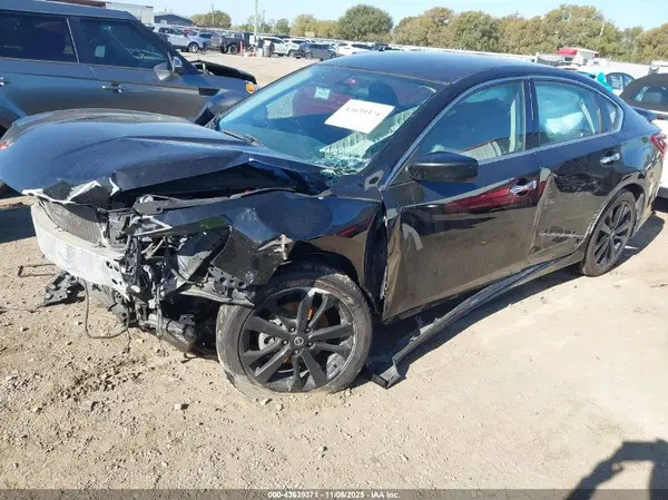 1N4AL3AP3HC238238 2017 NISSAN ALTIMA - Image 2