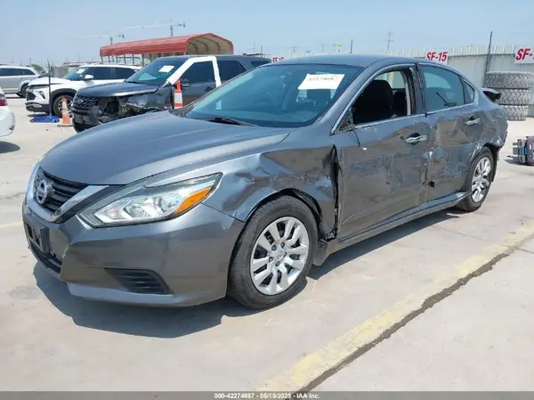 1N4AL3AP3HC238580 2017 NISSAN ALTIMA - Image 2