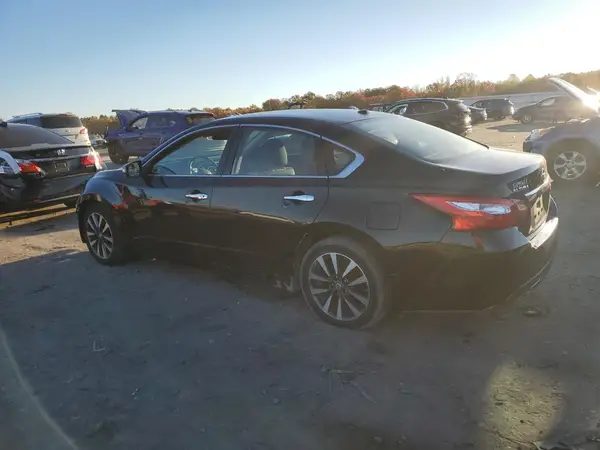 1N4AL3AP3HC239695 2017 NISSAN ALTIMA - Image 2