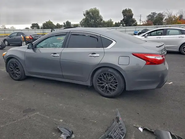 1N4AL3AP3HC240751 2017 NISSAN ALTIMA - Image 2