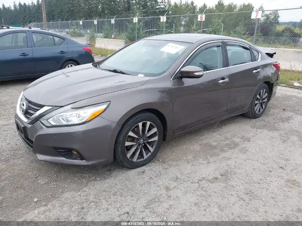 1N4AL3AP3HC243066 2017 NISSAN ALTIMA - Image 2