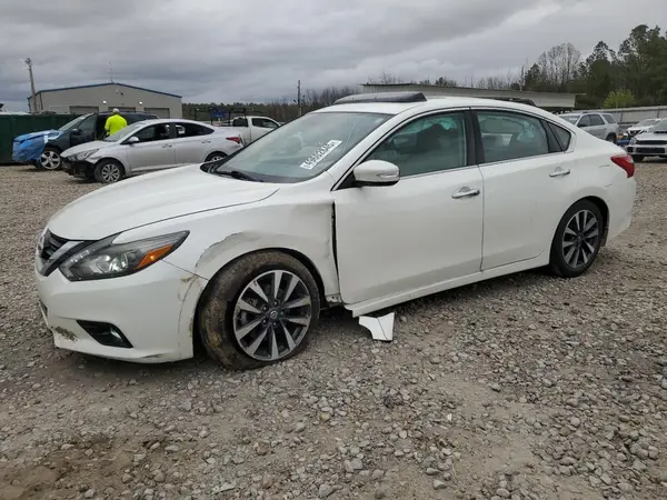 1N4AL3AP3HC245657 2017 NISSAN ALTIMA - Image 1