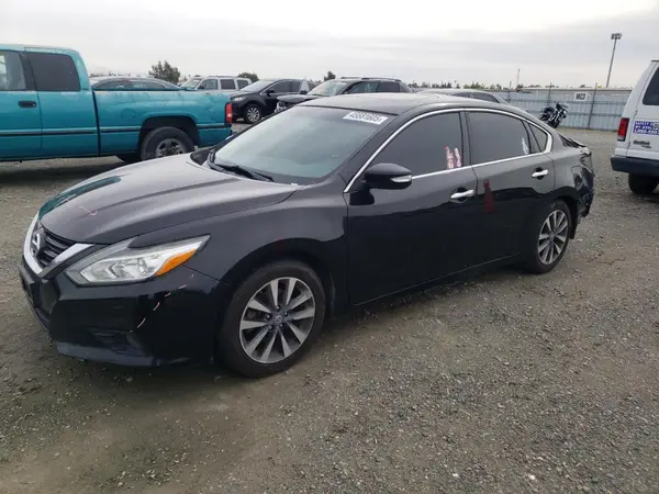 1N4AL3AP3HC246033 2017 NISSAN ALTIMA - Image 1