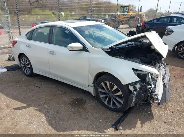 1N4AL3AP3HC249188 2017 NISSAN ALTIMA - Image 1