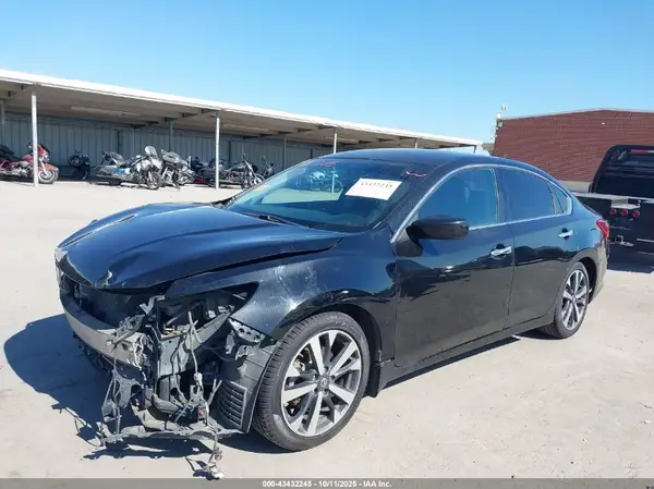 1N4AL3AP3HC251720 2017 NISSAN ALTIMA - Image 2