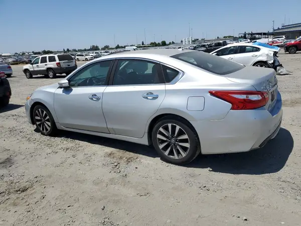 1N4AL3AP3HC252561 2017 NISSAN ALTIMA - Image 2