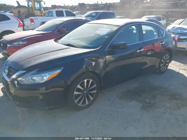 1N4AL3AP3HC252785 2017 NISSAN ALTIMA - Image 2