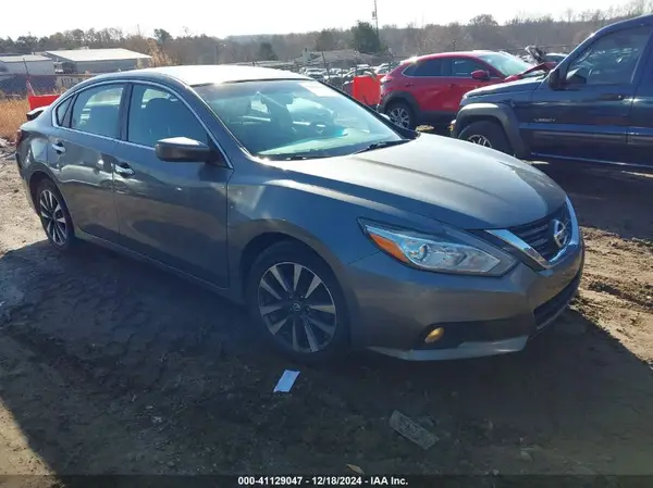 1N4AL3AP3HC256920 2017 NISSAN ALTIMA - Image 1